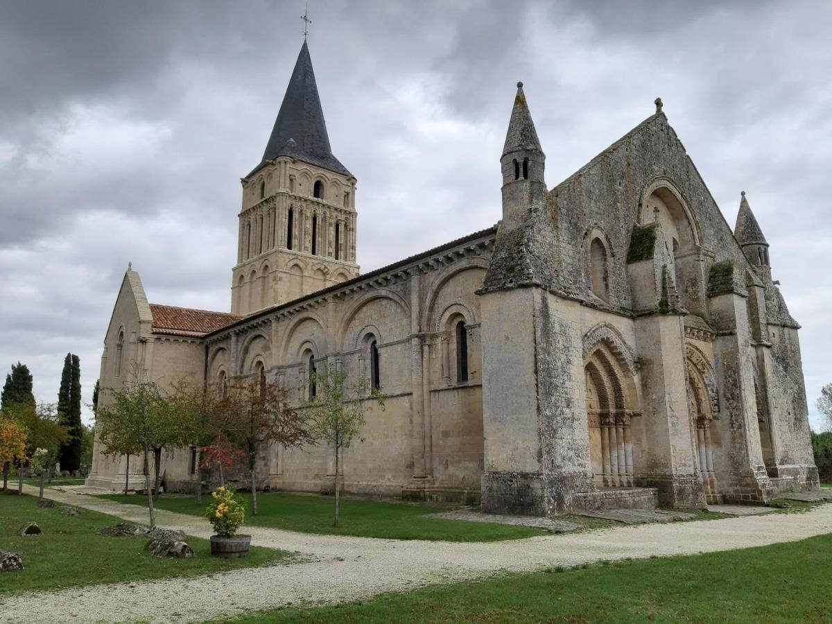 Les Volets Verts Aulnay Aulnay  Экстерьер фото