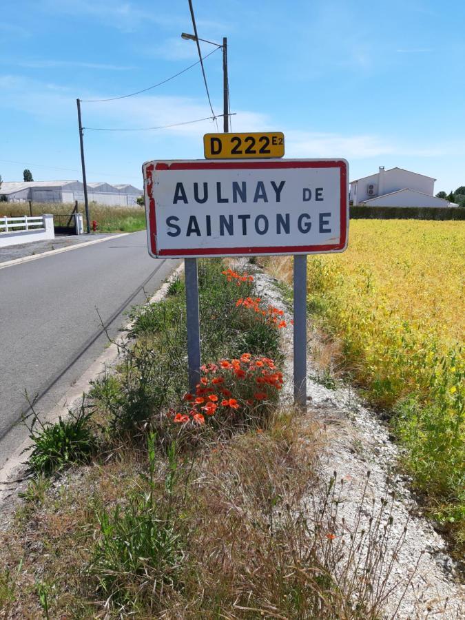 Les Volets Verts Aulnay Aulnay  Экстерьер фото