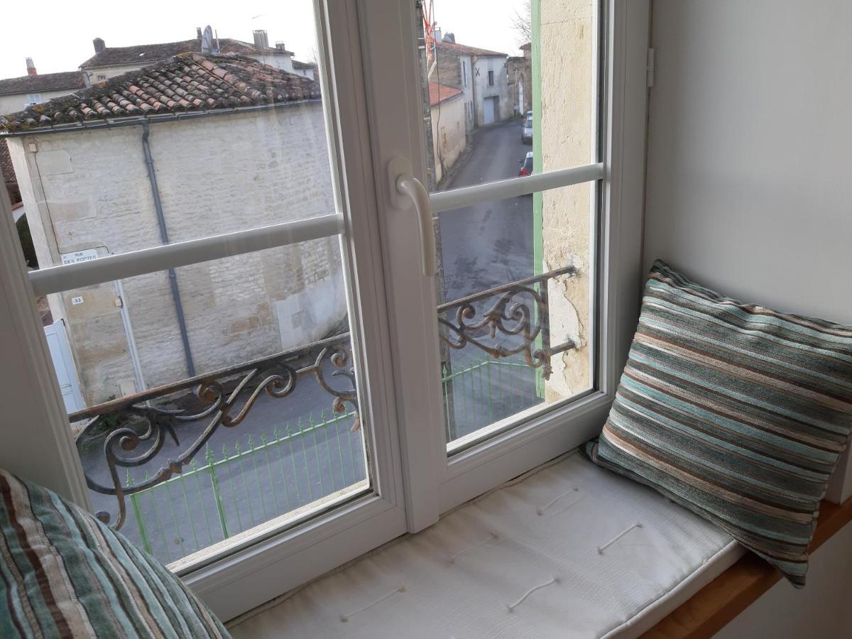 Les Volets Verts Aulnay Aulnay  Экстерьер фото